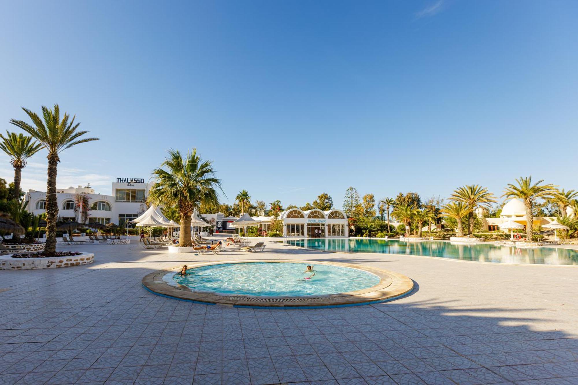 Iris Hotel & Thalasso 迈来亚 外观 照片