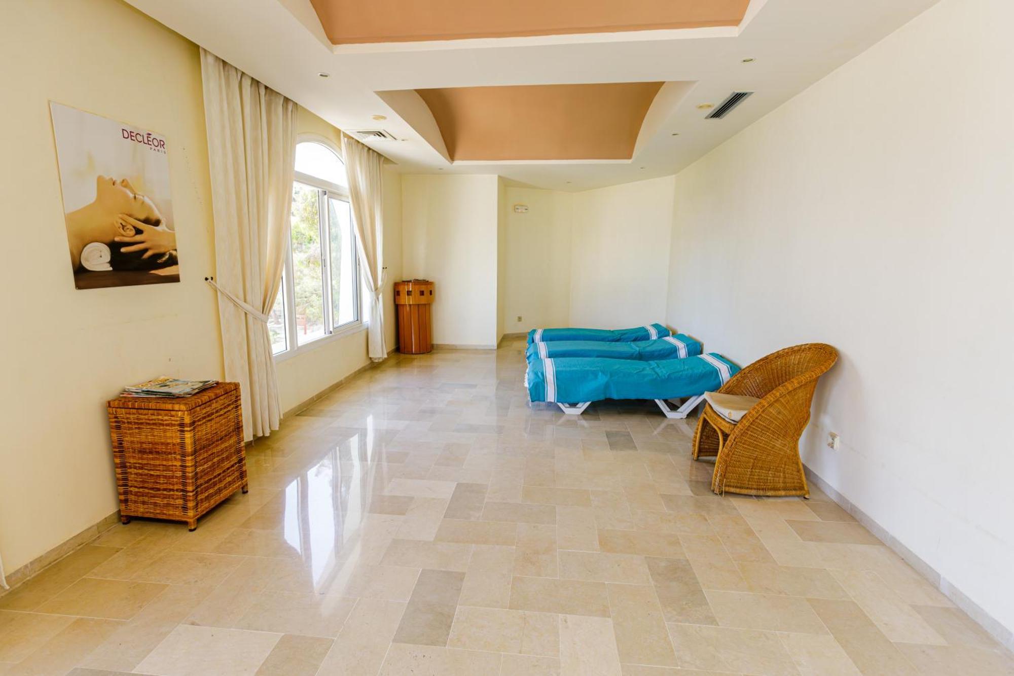 Iris Hotel & Thalasso 迈来亚 外观 照片