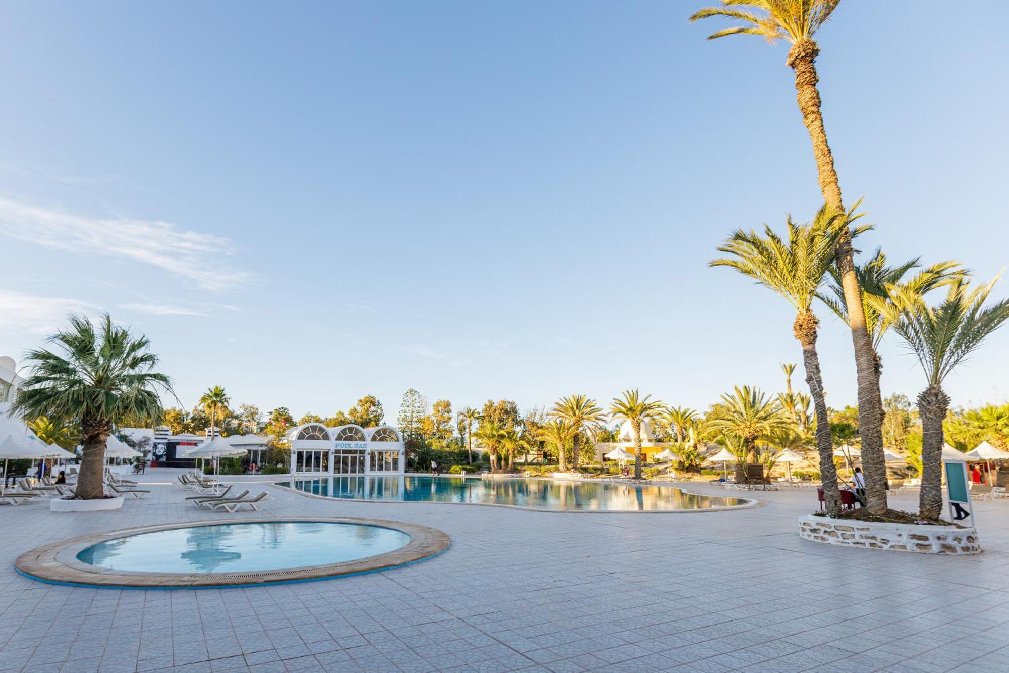 Iris Hotel & Thalasso 迈来亚 外观 照片